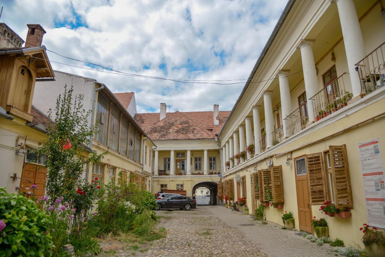 History Apartments Piata Mare Сібіу Екстер'єр фото